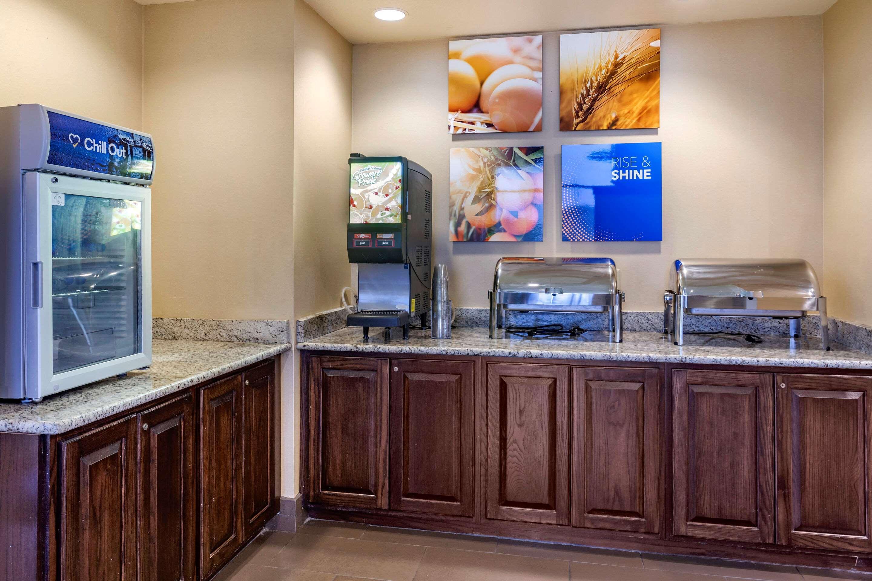 Comfort Suites Jonesboro University Area Kültér fotó
